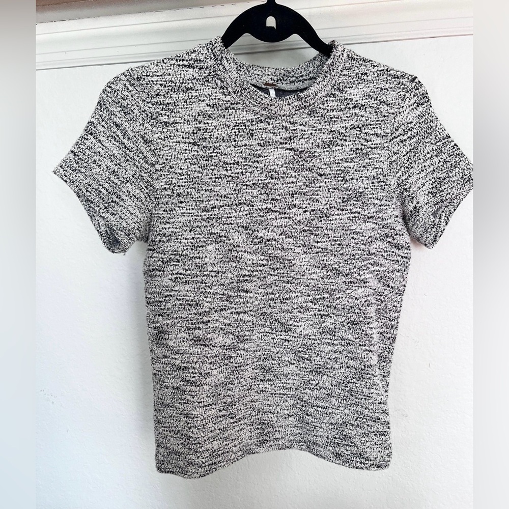Free People white and black tweed top. Excellent condition, no discoloration